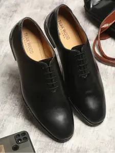 Teakwood Leathers Men Black Solid Genuine Leather Formal Oxfords