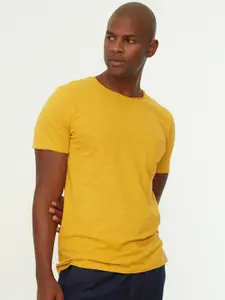 Trendyol Men Mustard Yellow Solid Pure Cotton T-shirt