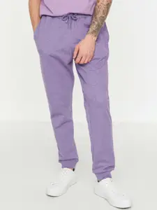 Trendyol Men Lavender Regular Fit Solid Joggers