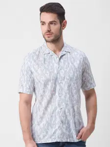 Globus Men White & Grey Floral Printed Comfort Pure Cotton Casual Shirt