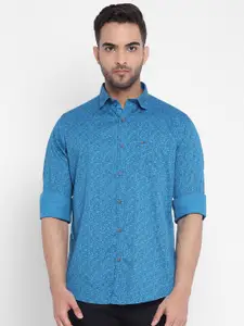 Turtle Men Blue Slim Fit Micro Ditsy Printed Cotton Casual Shirt