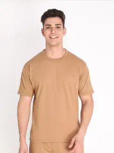 CHKOKKO Men Camel Brown Solid Relaxed Fit Outdoor T-shirt