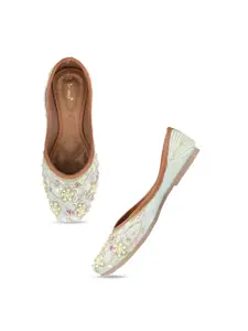 DESI COLOUR Women Blue & Purple Ethnic Mojaris Flats