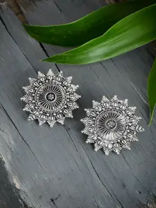 Silvermerc Designs Silver-Toned Floral Studs Earrings