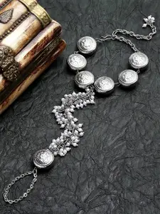 KARATCART Women Silver-Plated Oxidized Kundan Ring Bracelet