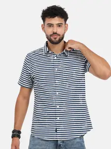 VUDU Men Navy Blue & White Comfort Horizontal Striped Casual Shirt