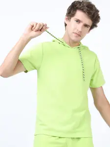 HIGHLANDER Men Structured Hooded Regular Fit T-shirt