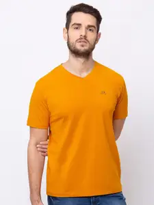 Status Quo Men Yellow Solid V-Neck T-shirt