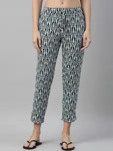 Enamor Women Blue & White Printed Relaxed-Fit Lounge Pants