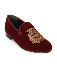 Regal Men Maroon & Gold-Toned Ethnic Embroidered Leather Shoe-Style Sandals