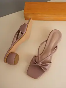 SCENTRA Peach-Coloured Block Sandals with Bows