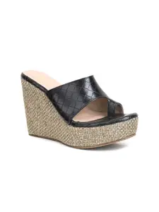 VALIOSAA Women Black Textured Platform Heels