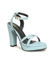 VALIOSAA Blue Block Heels