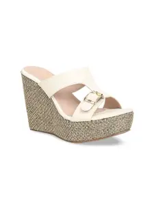 VALIOSAA Cream-Coloured Wedge Heels with Buckles