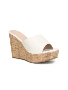VALIOSAA Women Cream-Coloured Textured Wedge Peep Toes