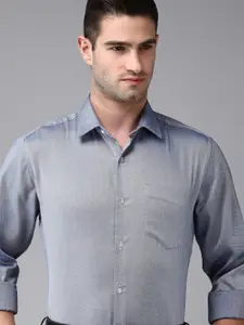 Van Heusen Men Blue Textured Custom Fit Pure Cotton Formal Shirt