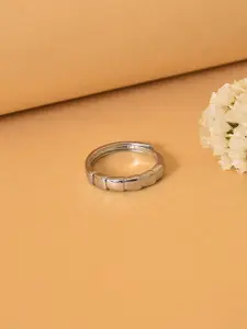 SOHI  Silver-Plated  Designer Finger Ring
