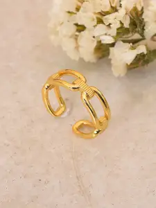 SOHI Gold-Plated Designer Ring