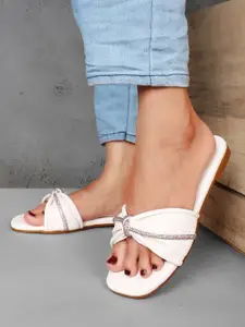 Alishtezia Women White Printed Open Toe Flats with Bows