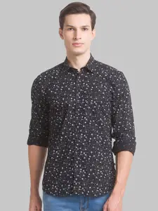 Parx Men Black Slim Fit Abstract Printed Casual Shirt