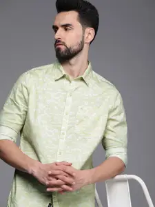 WROGN Men Light Green And White Slim Fit Abstract Printed Pure Cotton Casual Shirt