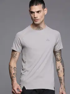 WROGN ACTIVE Men Grey Self Design Raglan Sleeves Dry Pro Slim Fit Outdoor Sports T-shirt