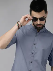 The Roadster Lifestyle Co. Men Grey Solid Mandarin Collar Slim Fit Casual Shirt