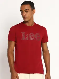 Lee Men Maroon Typography Printed Slim Fit T-shirt
