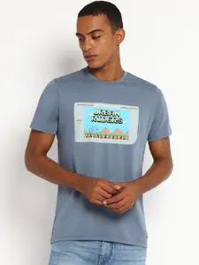 Lee Men Stone Blue Typography Printed Applique Slim Fit T-shirt