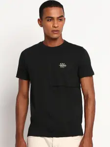 Lee Men Black Printed Slim Fit T-shirt