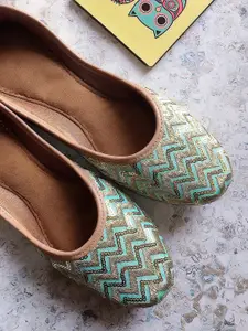 DESI COLOUR Women Sea Green Ethnic Mojaris Flats