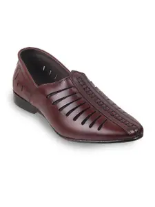 Mochi Men Maroon Textured Leather Mojaris