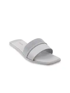 Mochi Women Grey Textured Open Toe Flats