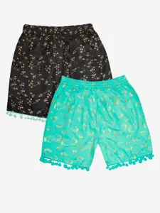 KiddoPanti Girls Pack Of 2 Black & Green Conversational Printed Shorts