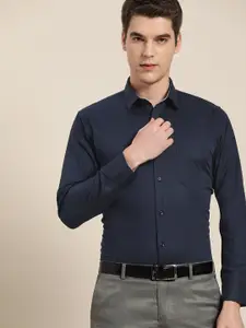 Hancock Men Solid Slim Fit Formal Shirt