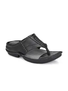 SOFTIO Men Black Textured Comfort Sandals
