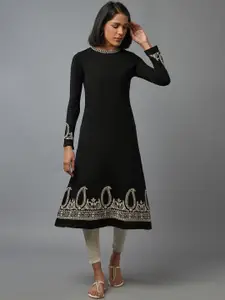 W Women Black Thread Work Kurta
