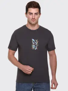 Obaan Men Grey Graphic Printed T-shirt