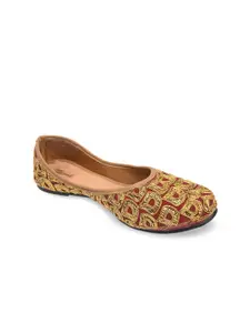DESI COLOUR Women Maroon Embellished Leather Ethnic Mojaris Flats