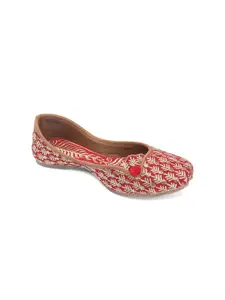 DESI COLOUR Women Red Ethnic Mojaris with Embroidered Flats