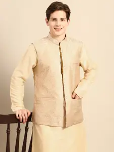 Anouk Men Cream-Coloured Solid Straight Sustainable Kurta Pyjamas & Woven Nehru Jacket