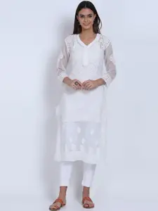 PARAMOUNT CHIKAN Women White Embroidered Chikankari Georgette Kurta