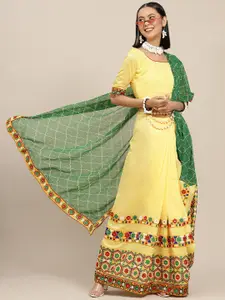 SERONA FABRICS Green & Yellow Bandhani Embroidered Pure Georgette Half and Half Bandhani Saree