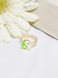 BEWITCHED Green & White Gold Plated Yin Yang Finger Ring