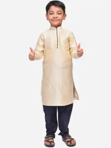 NAMASKAR Boys Cotton Self Design Kurta