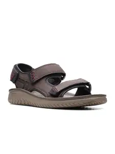 Clarks Men Brown Comfort Sandals