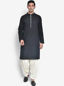 KISAH Men Black  Solid Mandarin Collar Cotton Straight Kurta