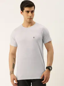 Sports52 wear Men Solid Round Neck T-shirt