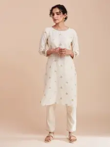 W The Folksong Collection Women Cream-Coloured & Gold-Toned Floral Cotton Silk Kurta