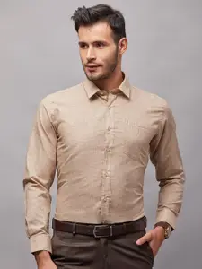 Oxemberg Men Beige Classic Slim Fit Formal Shirt